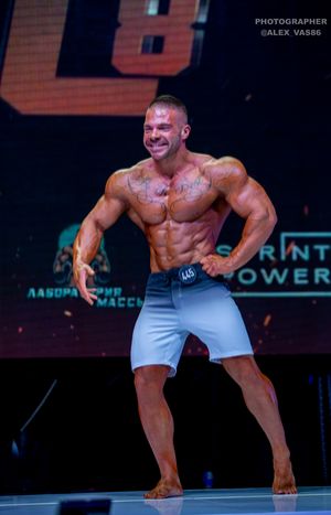 REAL NOVICE MEN‘S PHYSIQUE